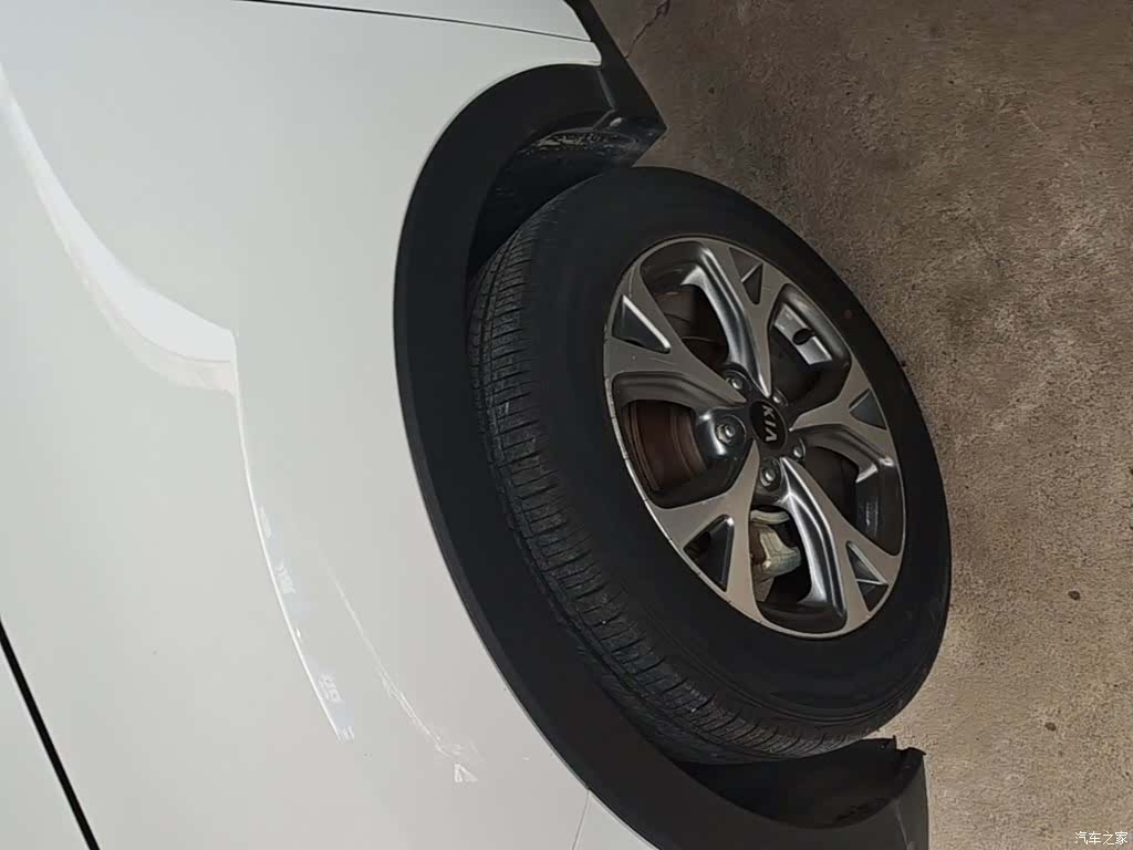 Kia KX3, 2015 23