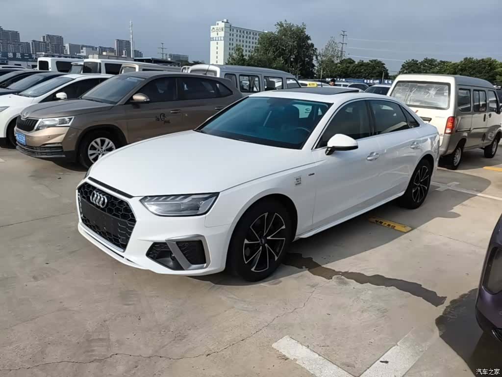 Audi A4L, 2021 1