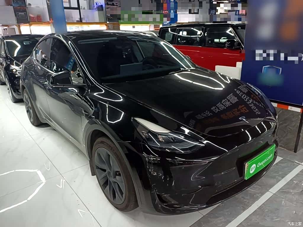 Tesla Model Y, 2023 4