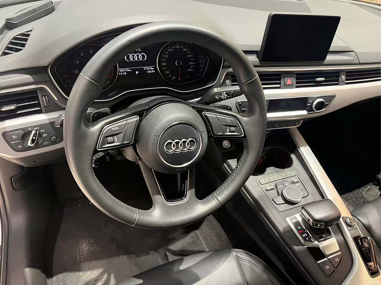 Audi A4L, 2017 10