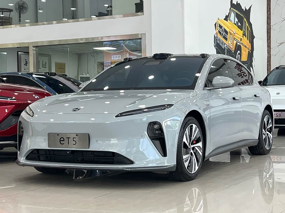 NIO ET5