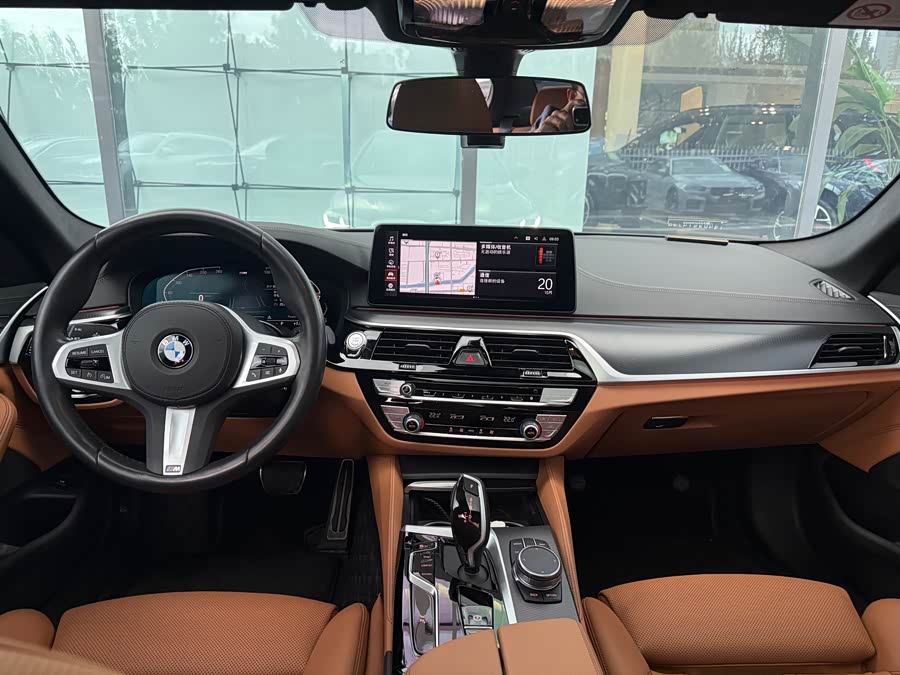 BMW 5 Series 2024, фото 5