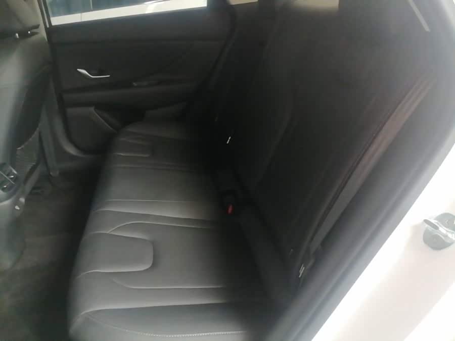 Hyundai Elantra 2024, фото 17