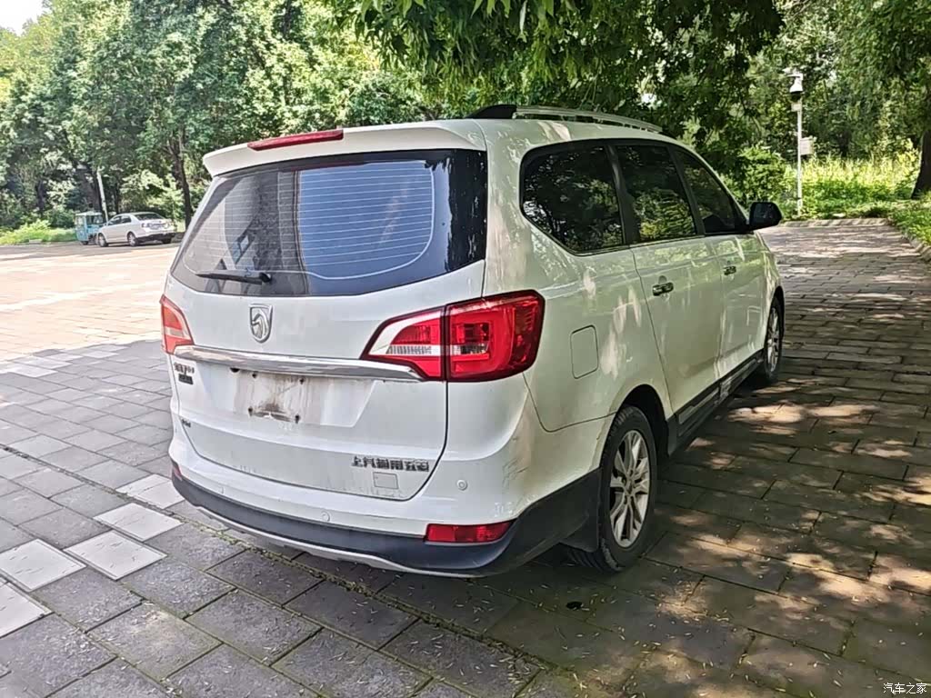 Wuling 730, 2017 7