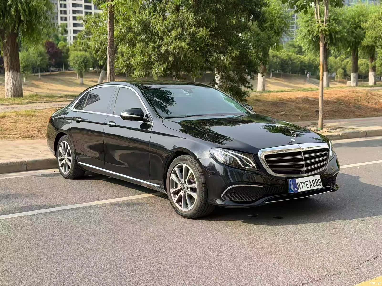 Mercedes-Benz E-Class, 2019 3