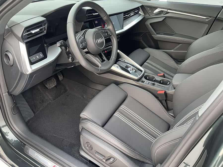 Audi A3 2022, фото 7