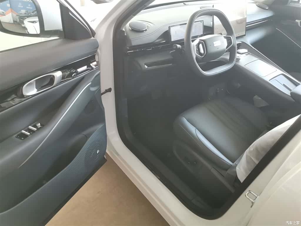Geely Galaxy E5, 2026 16