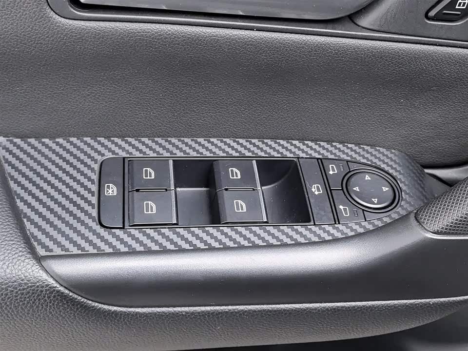 Mazda CX-50 line also