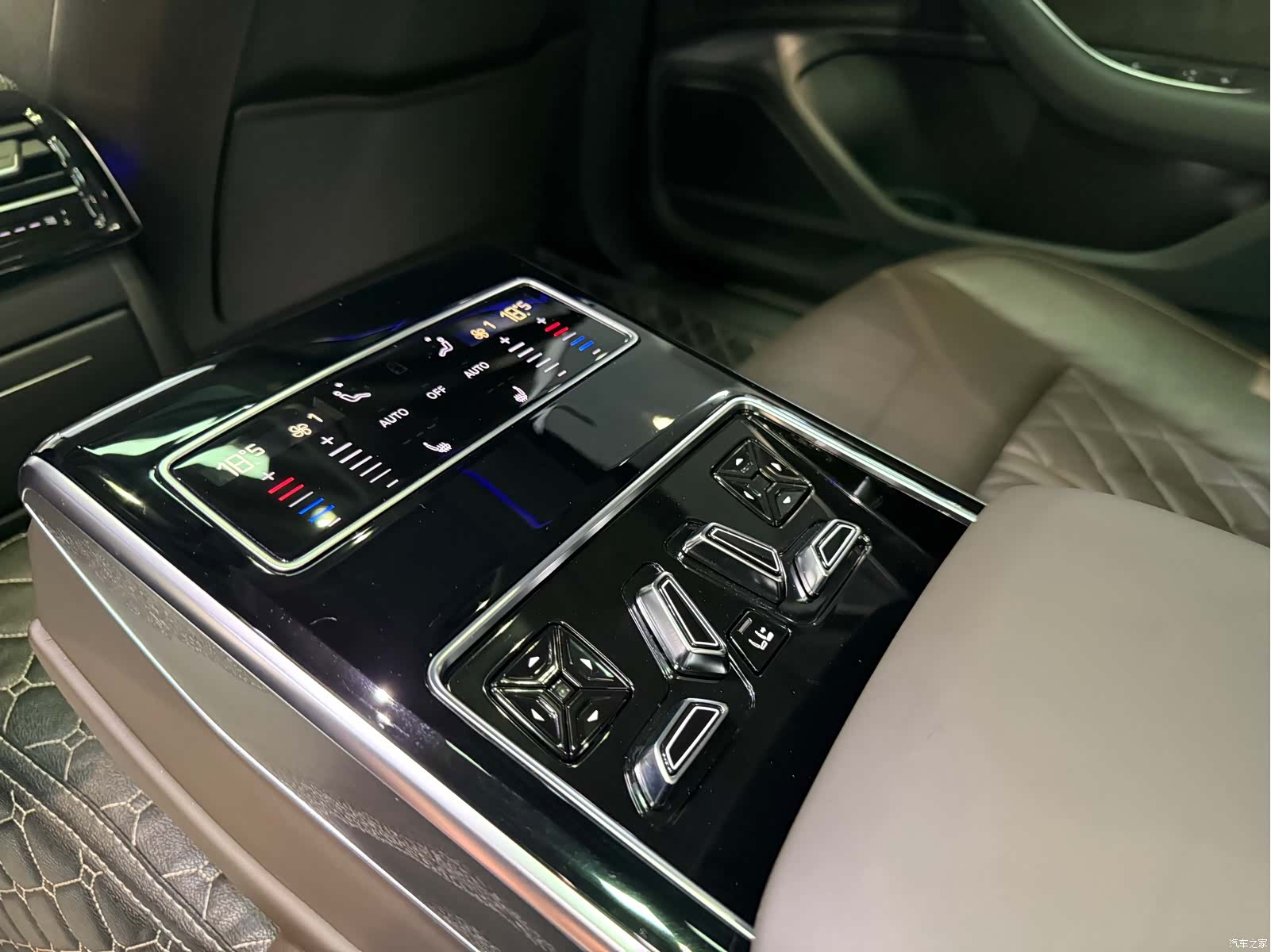 Audi A8L, 2021 11