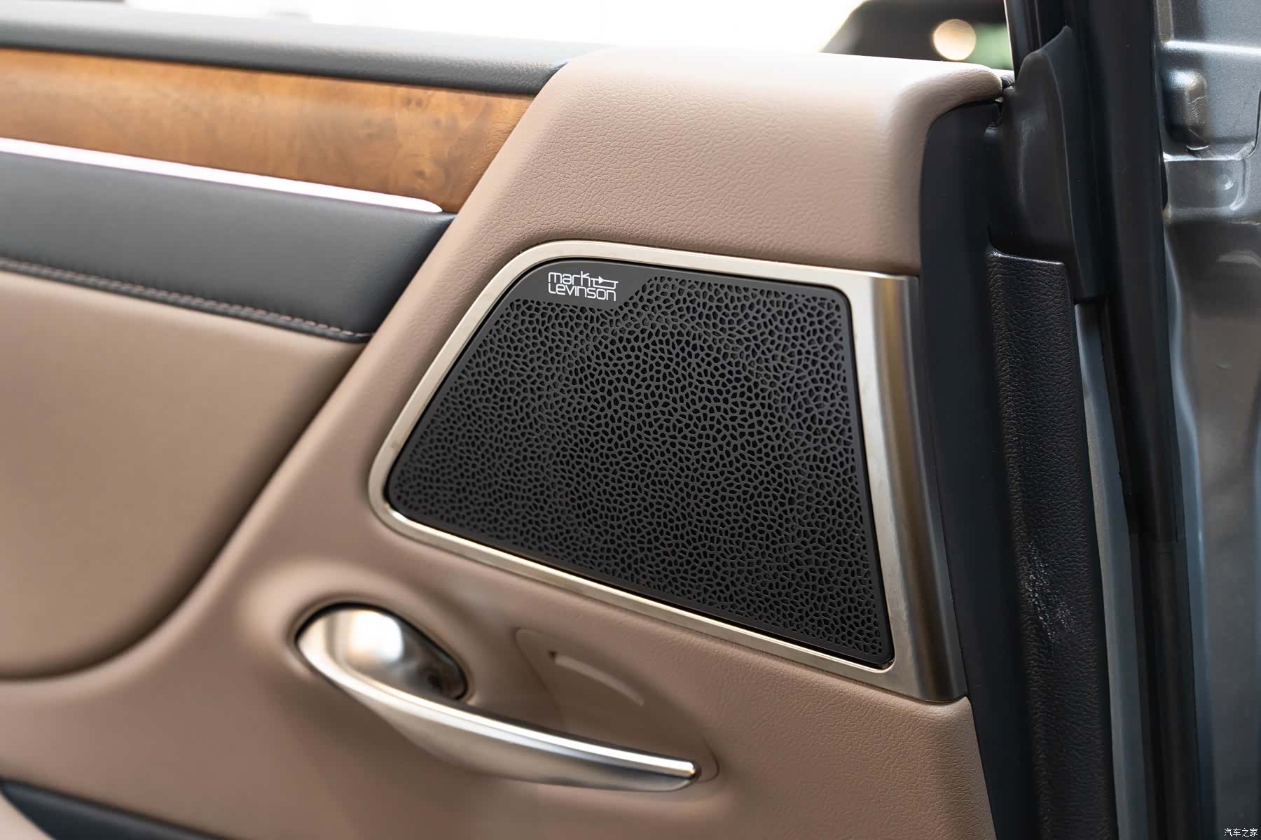 Lexus ES, 2025 18