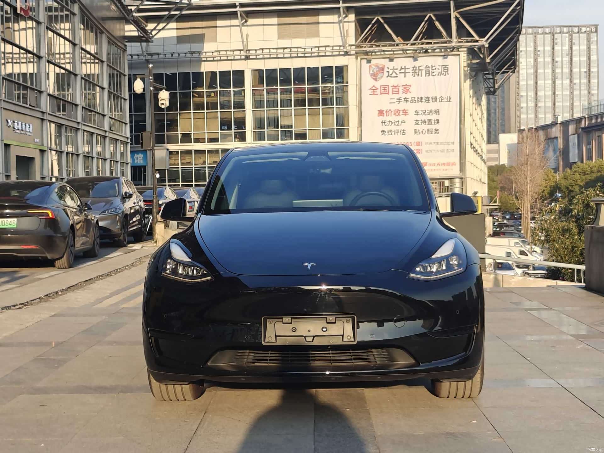 Tesla Model Y, 2023 2