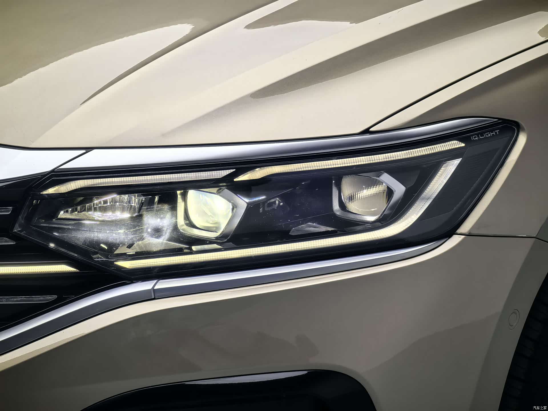 Volkswagen Passat, 2022 13