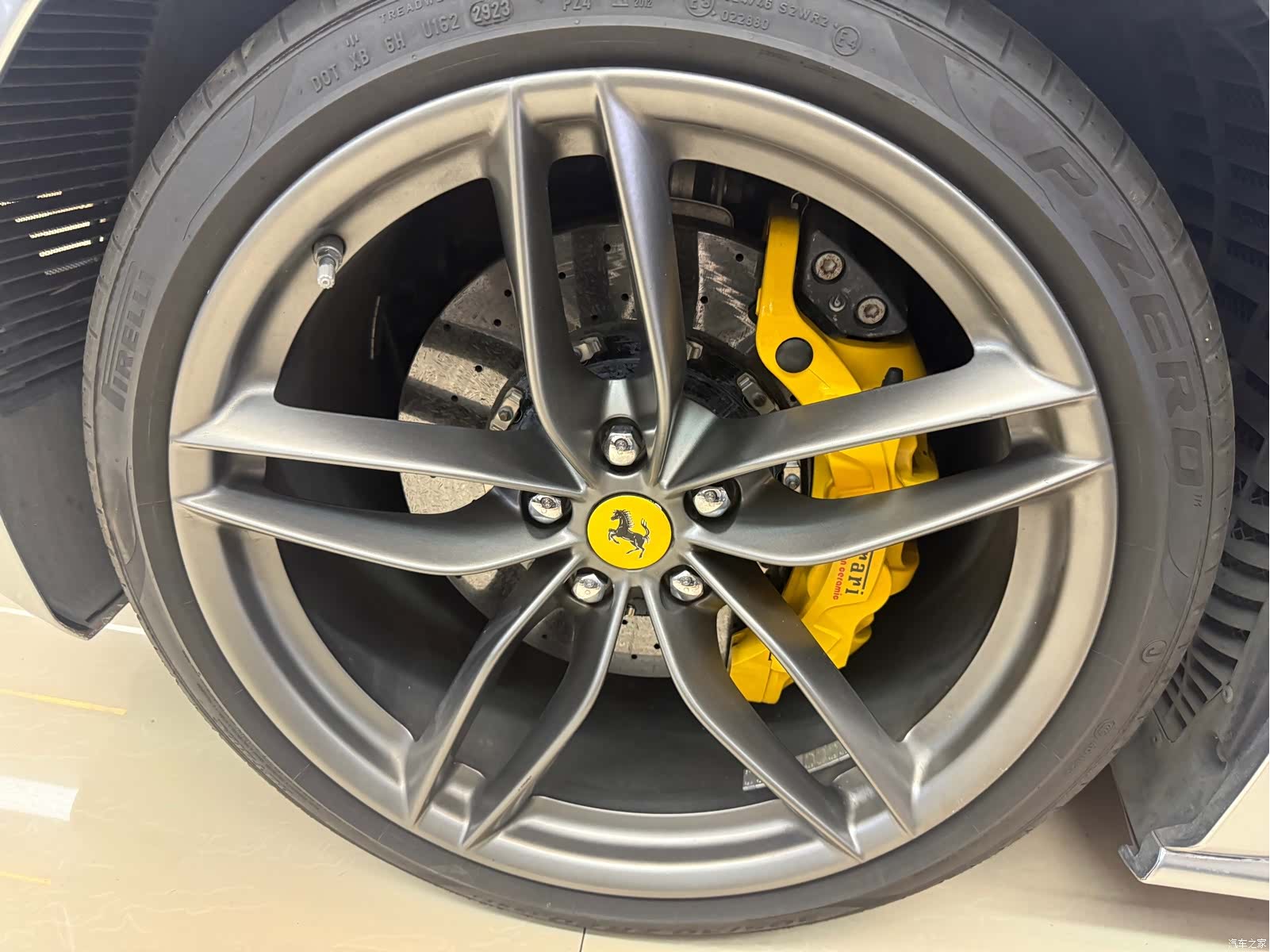 Ferrari 488, 2017 17