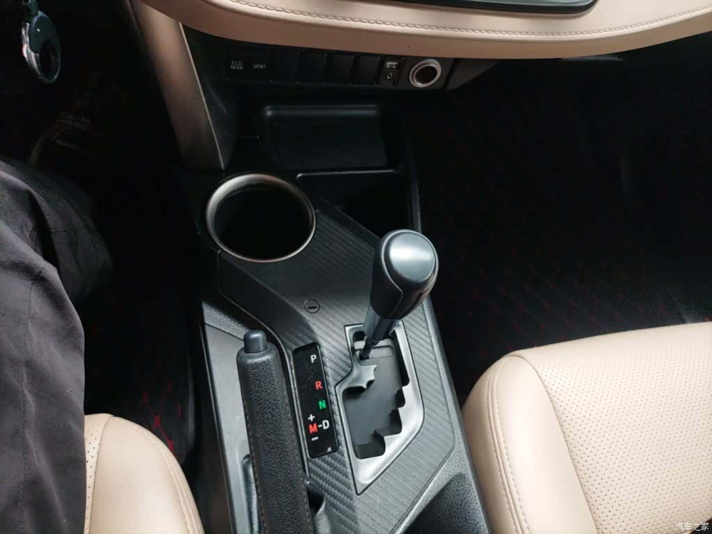 Toyota RAV4, 2014 10