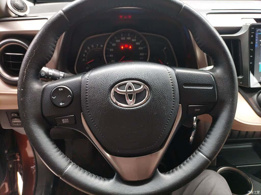 Toyota RAV4, 2014 7