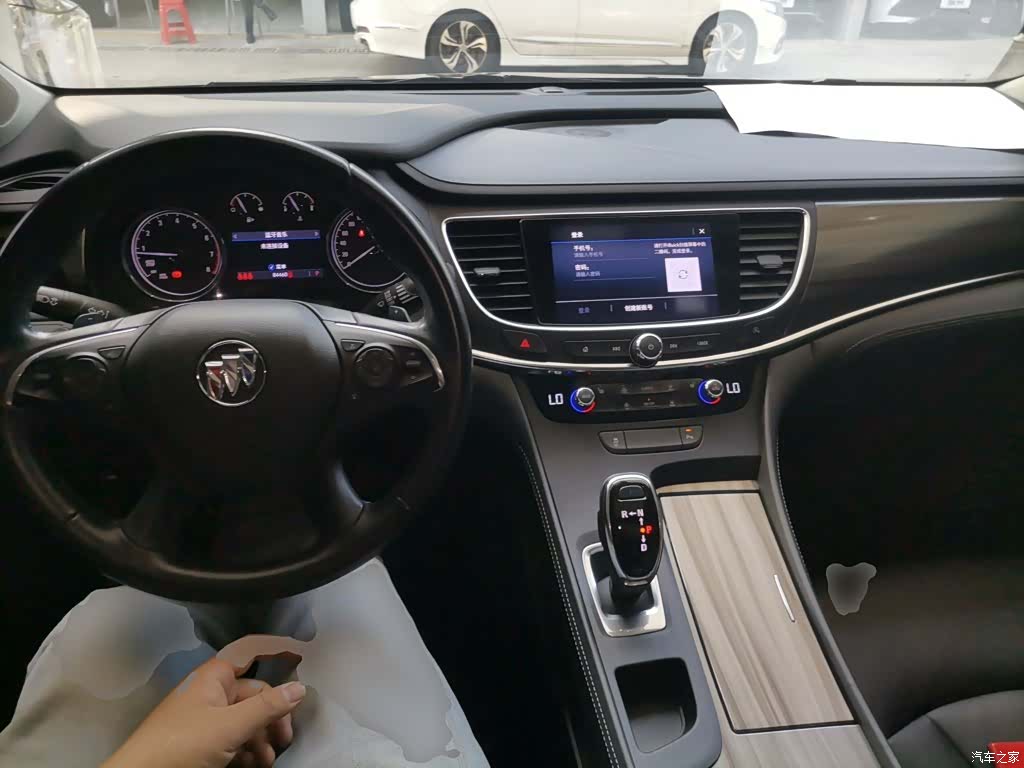 Buick LaCrosse, 2022 6