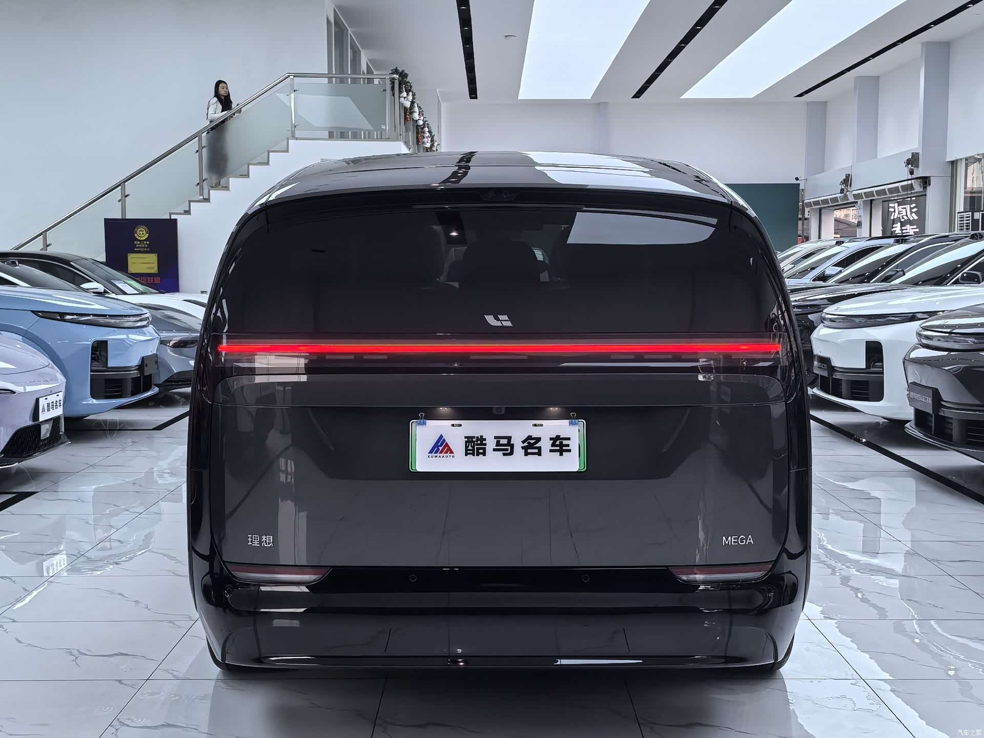 Li Auto MEGA, 2025 15