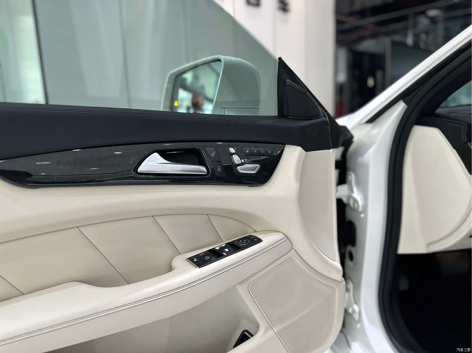 Mercedes-Benz CLS, 2018 8