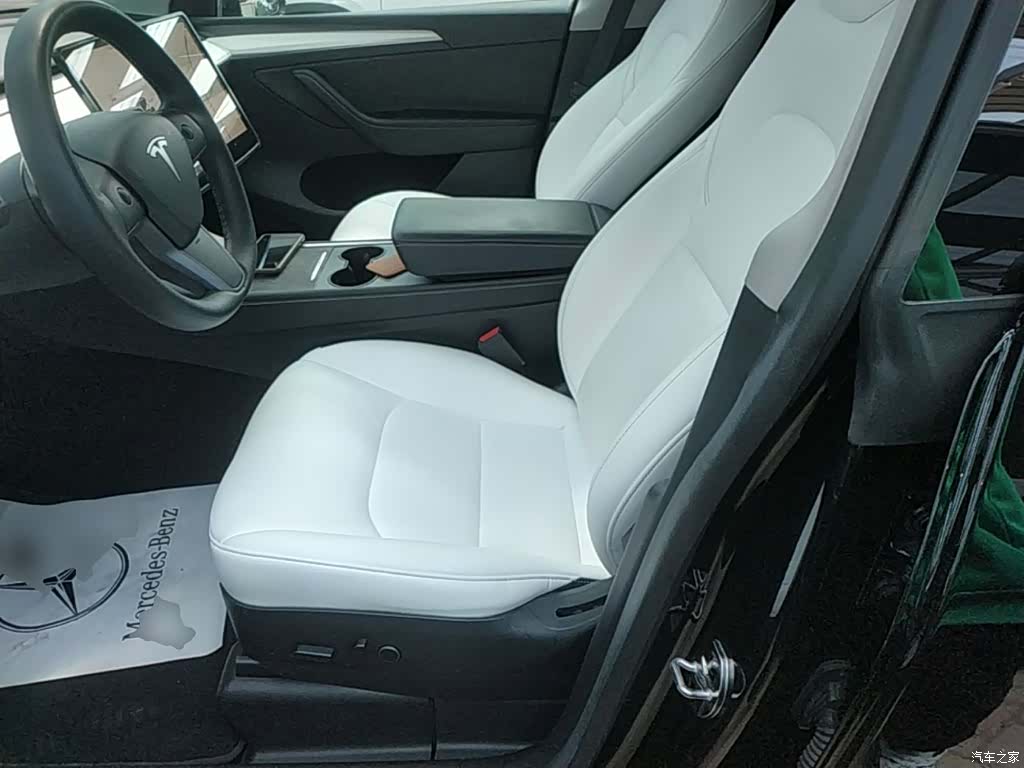 Tesla Model Y, 2022 15