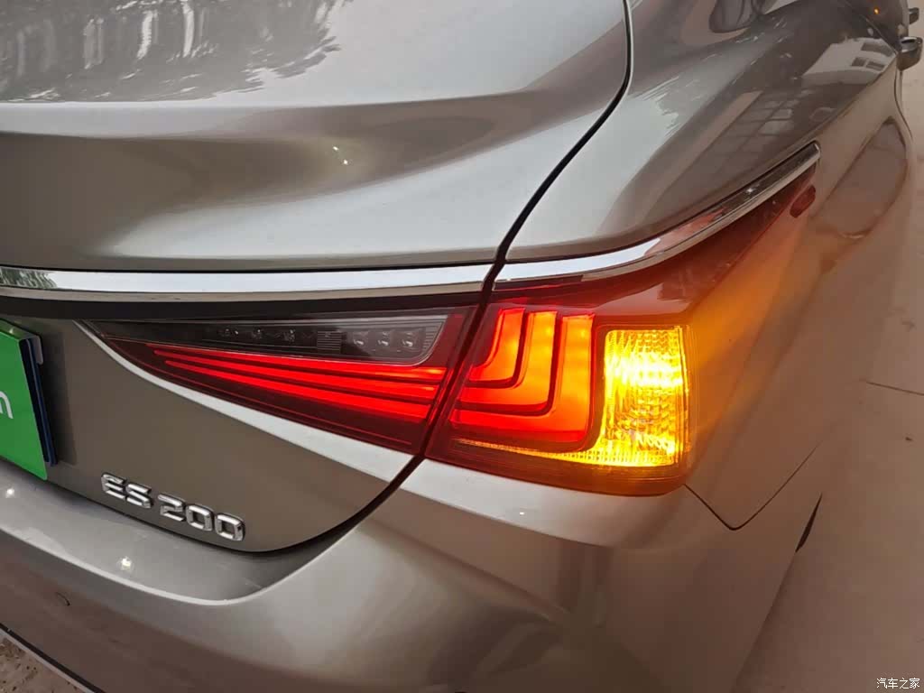 Lexus ES, 2020 8