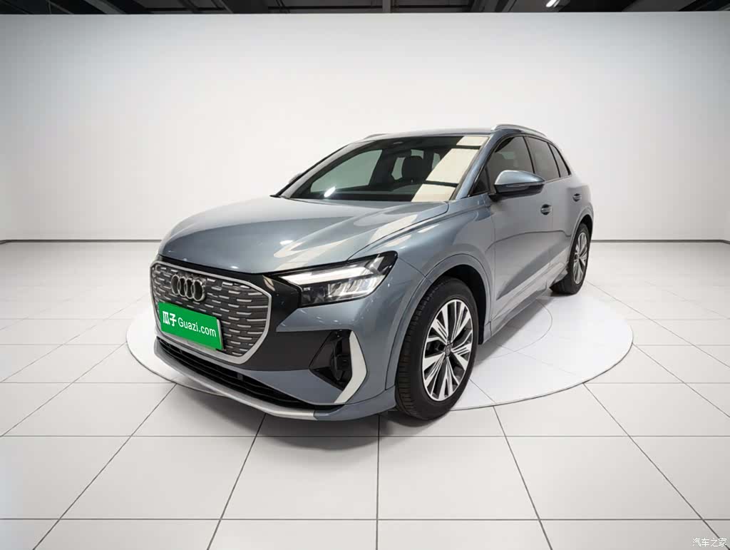 Audi Q4 e-tron, 2024 1