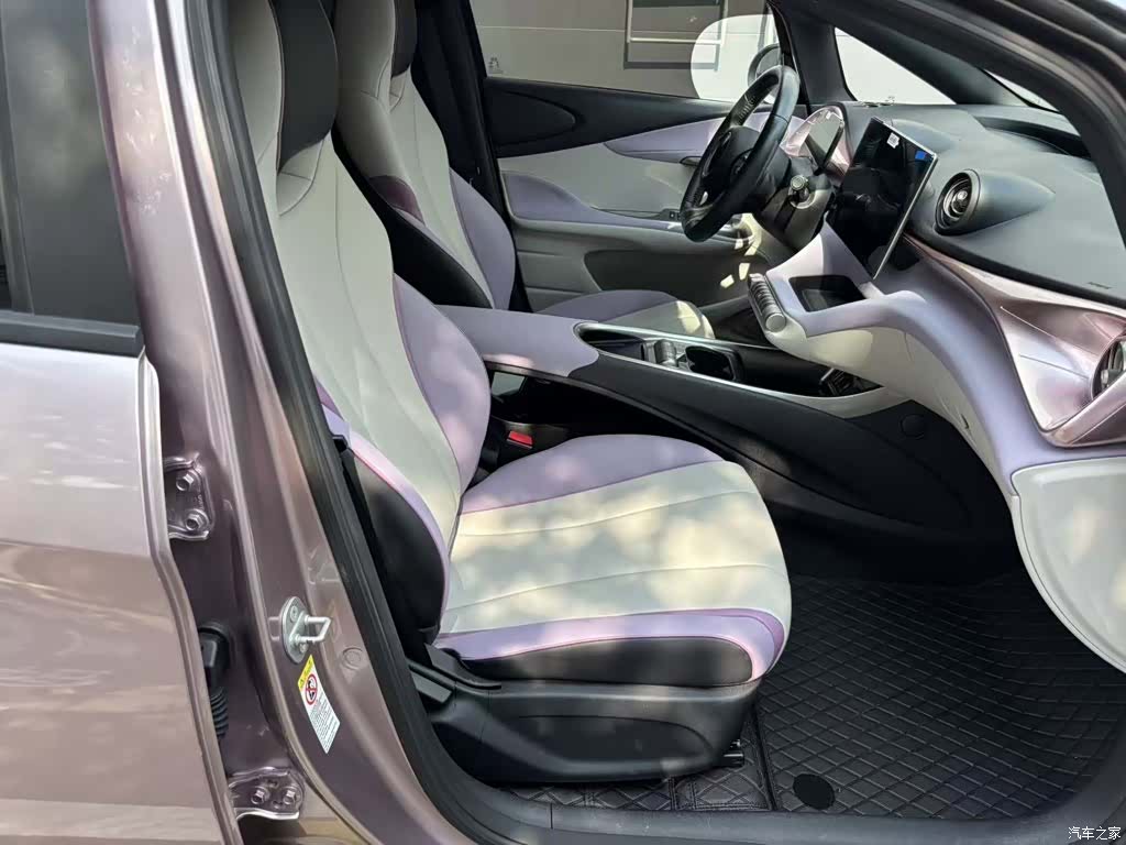 BYD Dolphin, 2022 25