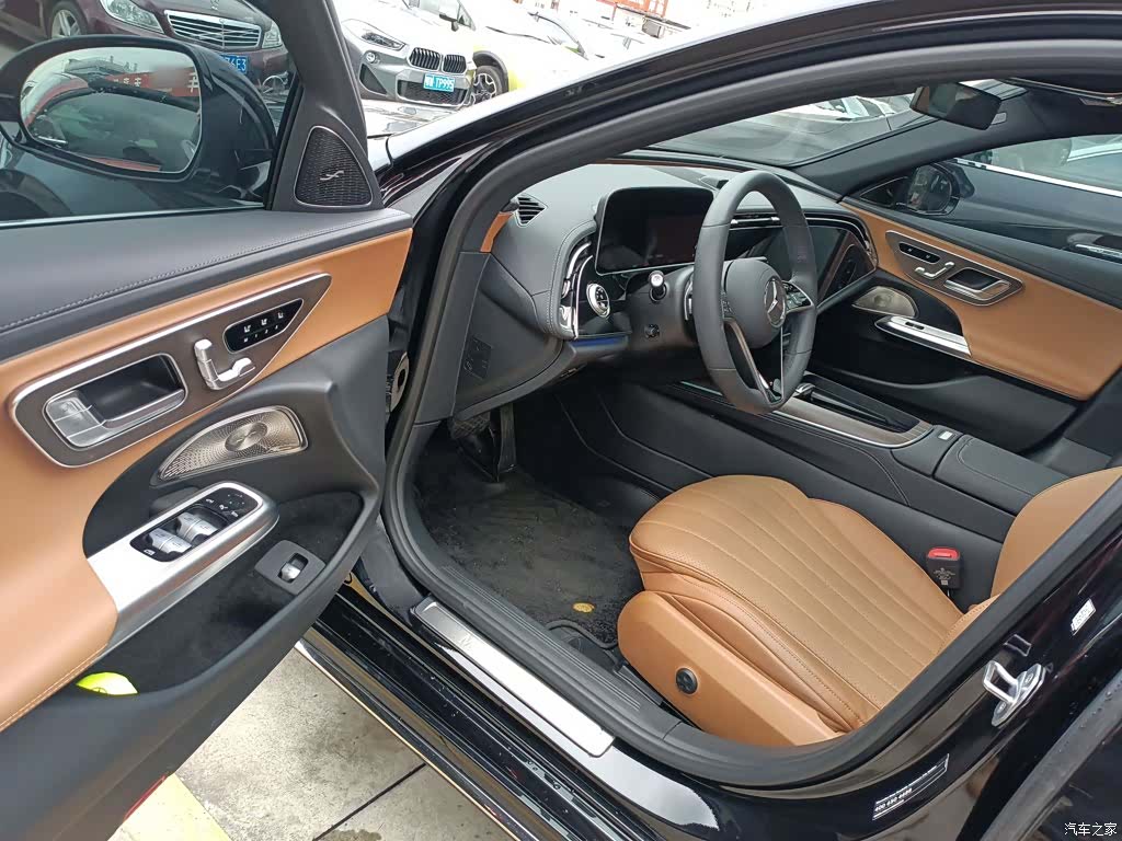Mercedes-Benz E-Class, 2024 12