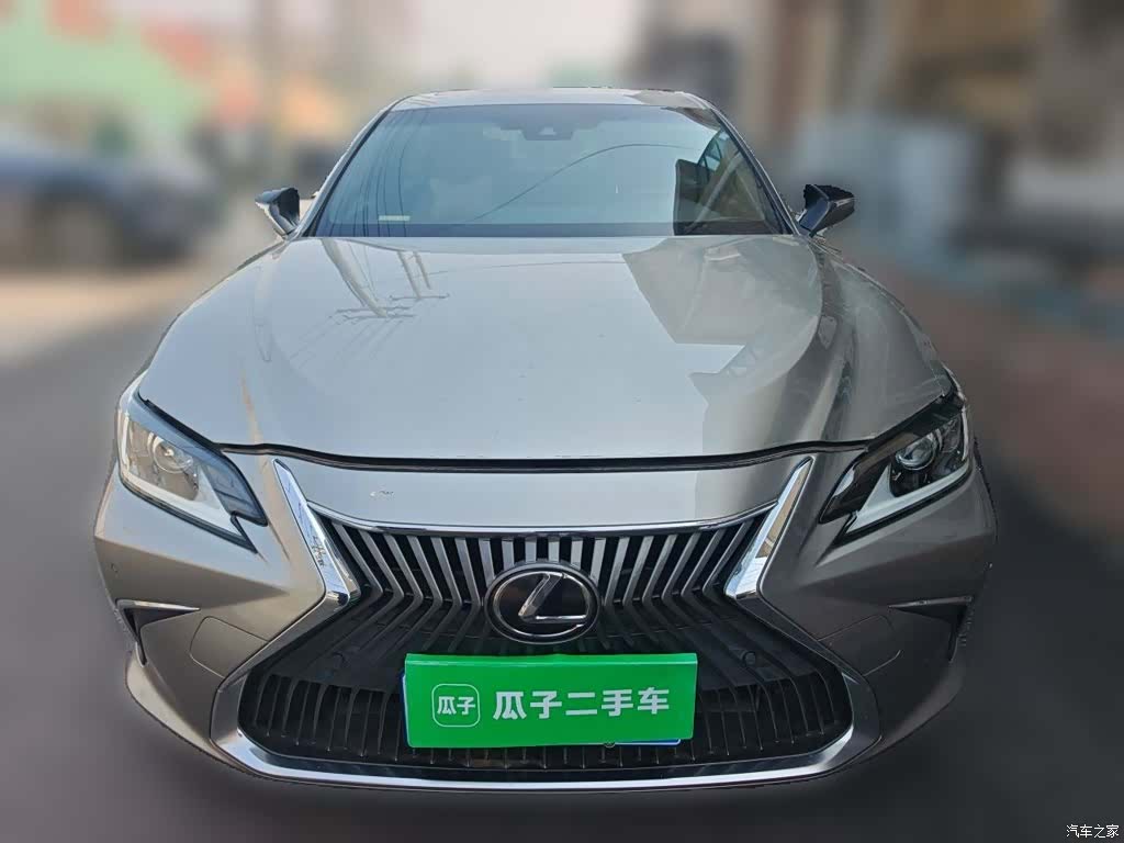 Lexus ES, 2019 24