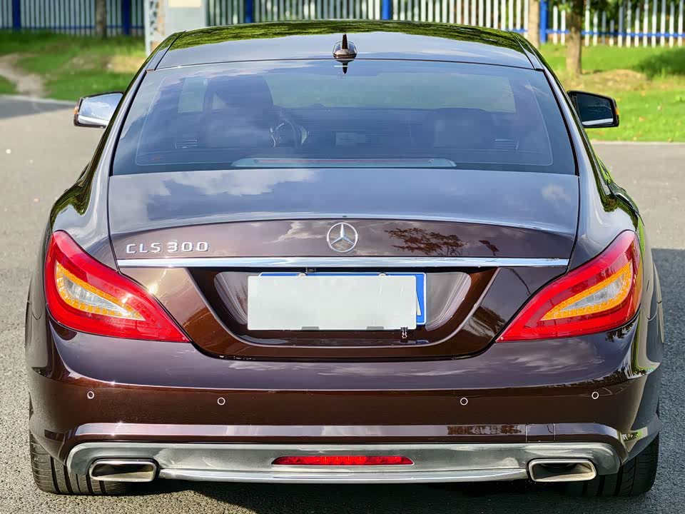Mercedes-Benz CLS Mercedes-Benz CLS