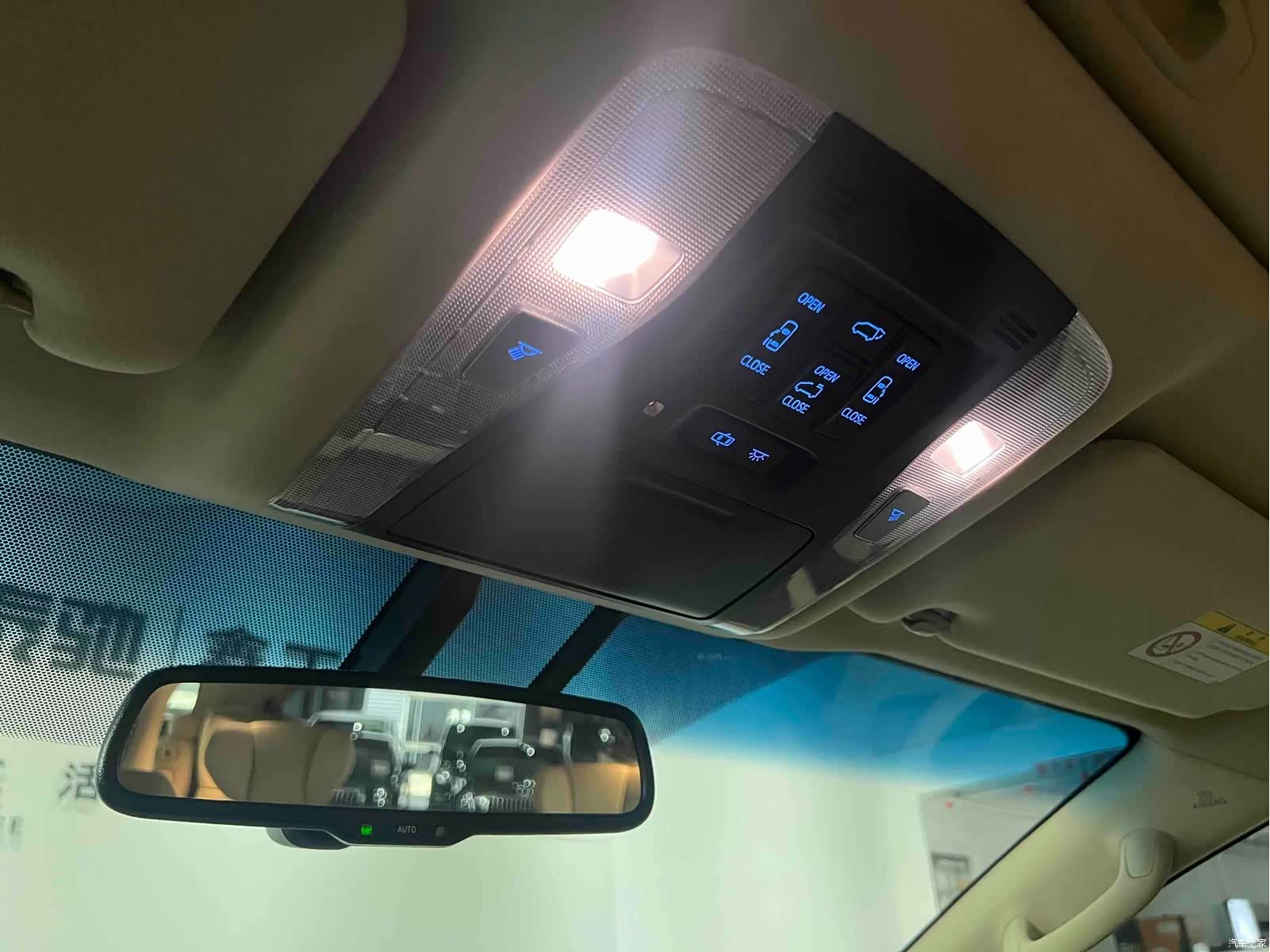 Toyota Alphard, 2018 22