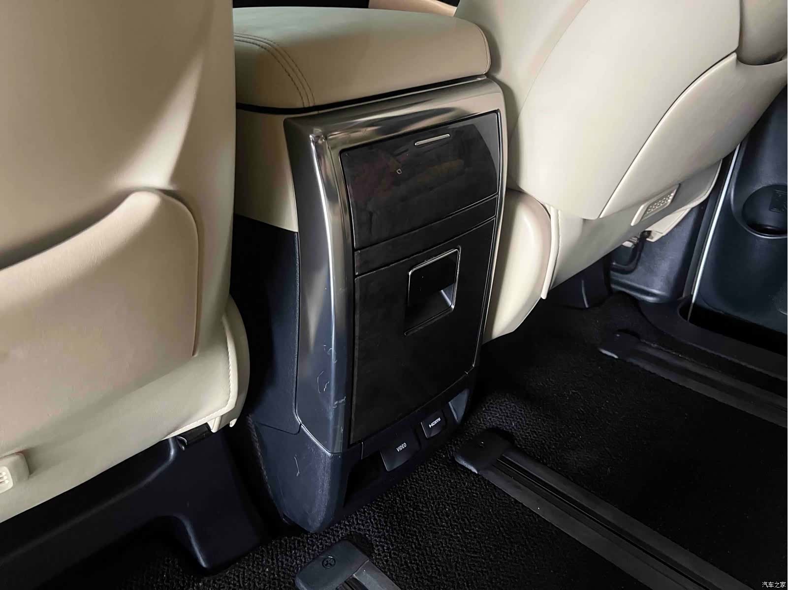 Toyota Alphard, 2018 26