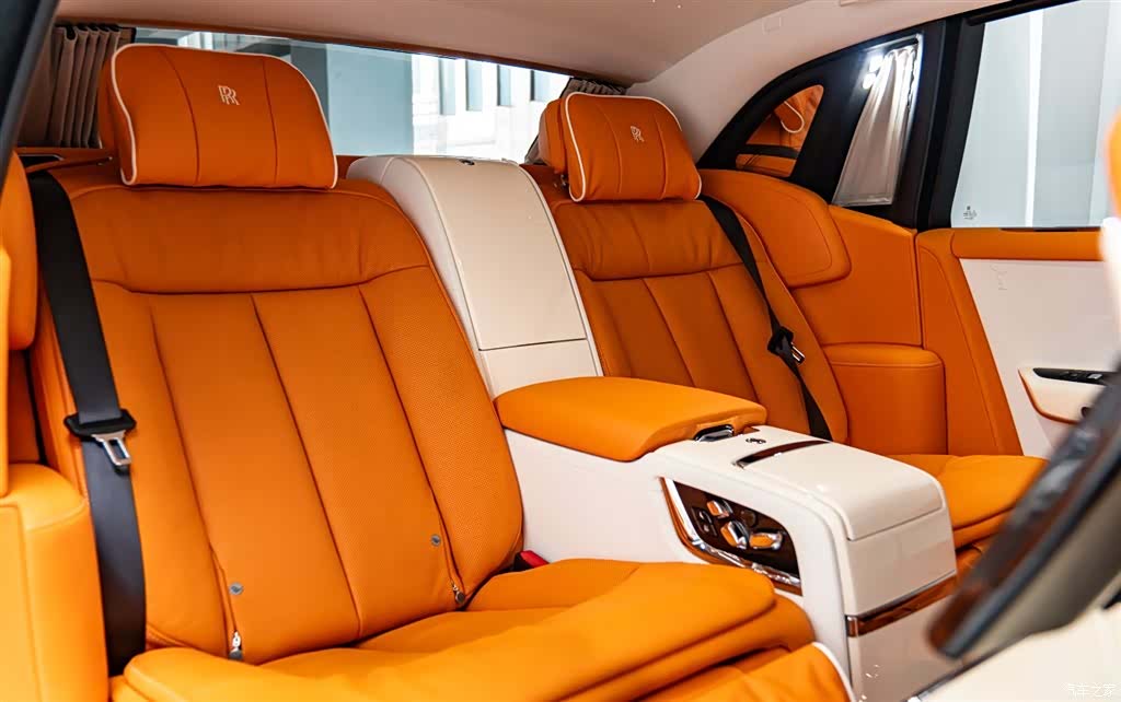 Rolls-Royce Phantom, 2019 14