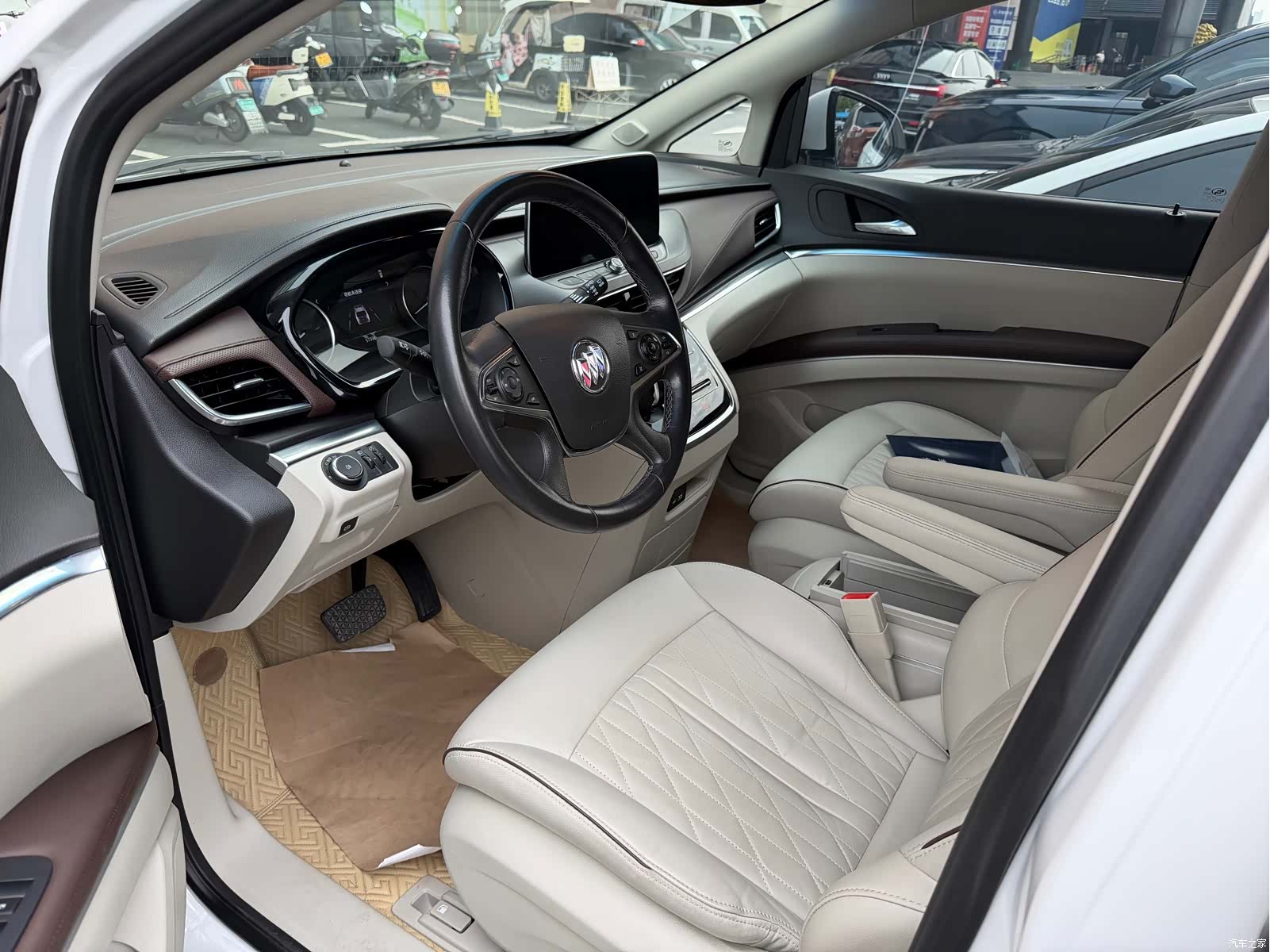 Buick GL8, 2022 6