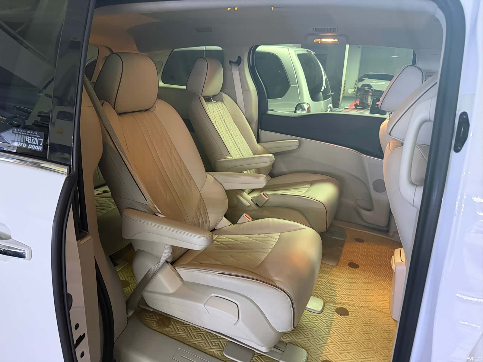 Buick GL8, 2022 10
