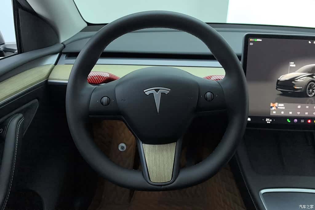 Tesla Model Y, 2023 15