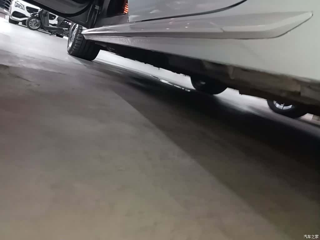 Audi A4L, 2020 22