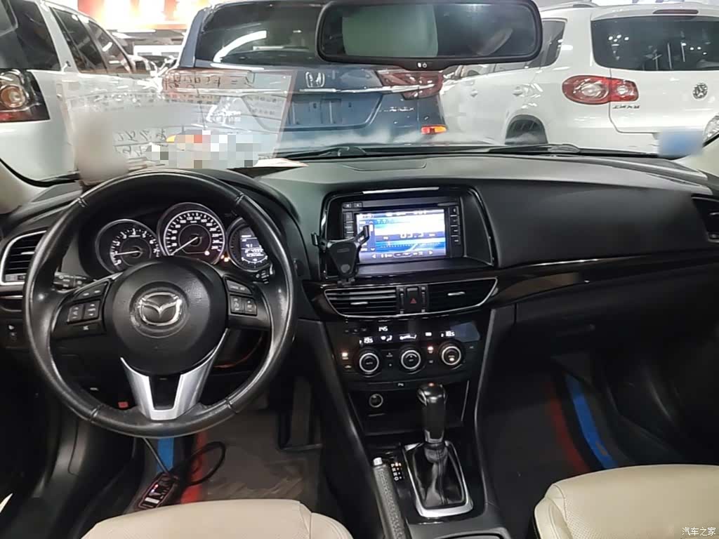 Mazda Atenza, 2014 10