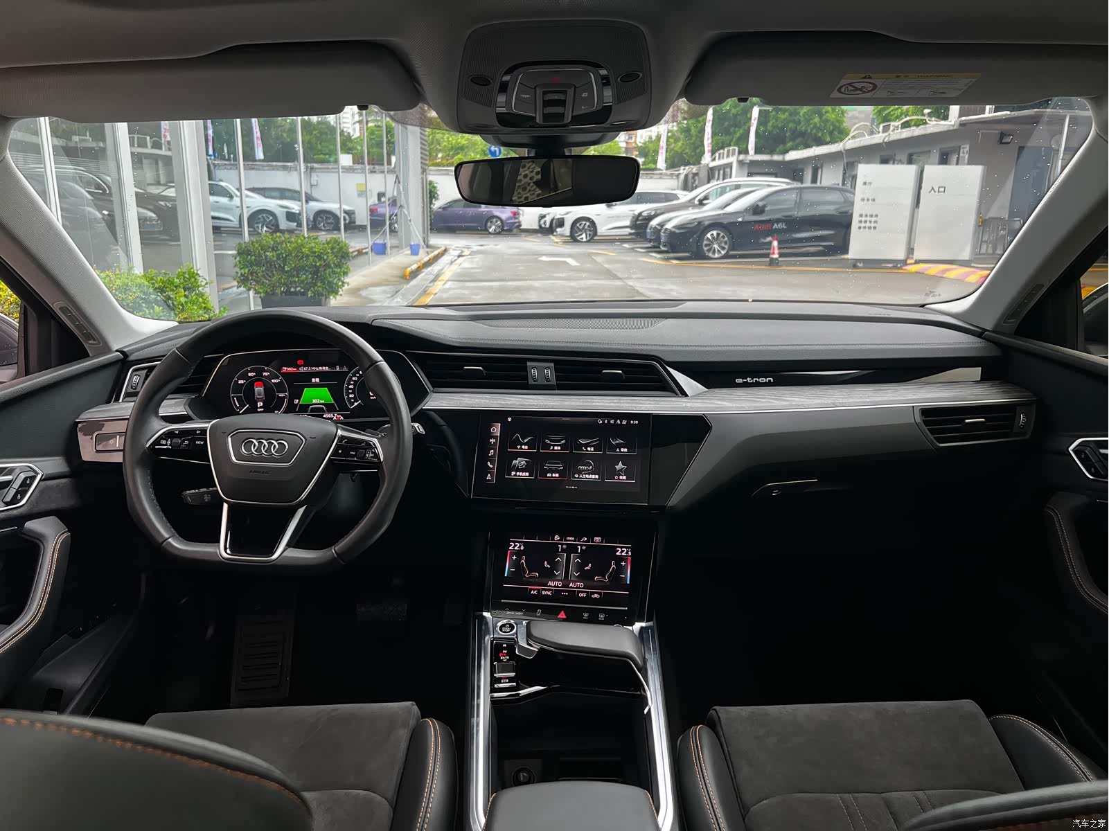 Audi e-tron, 2022 12