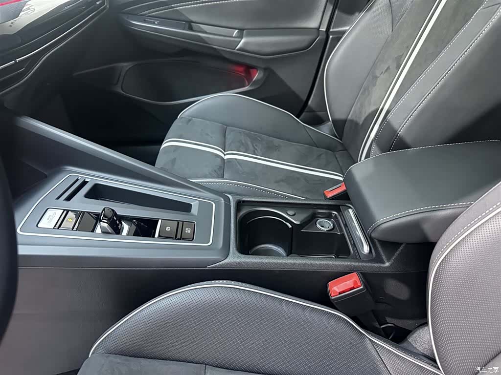 Volkswagen Golf, 2022 28