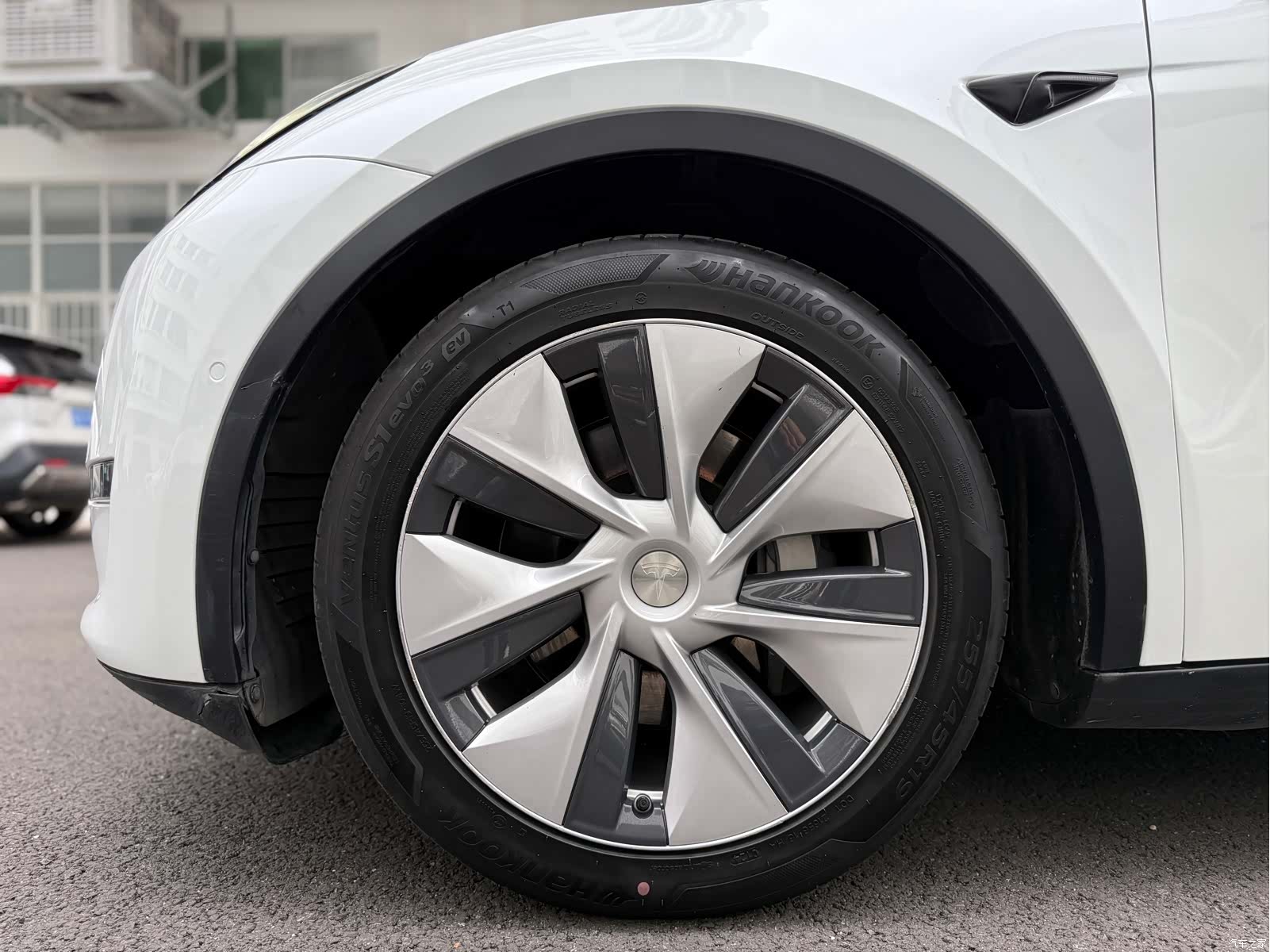 Tesla Model Y, 2021 24