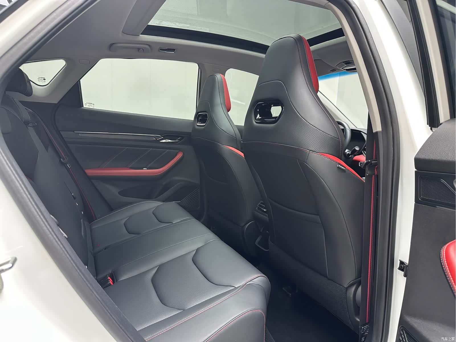 Geely Emgrand, 2022 6