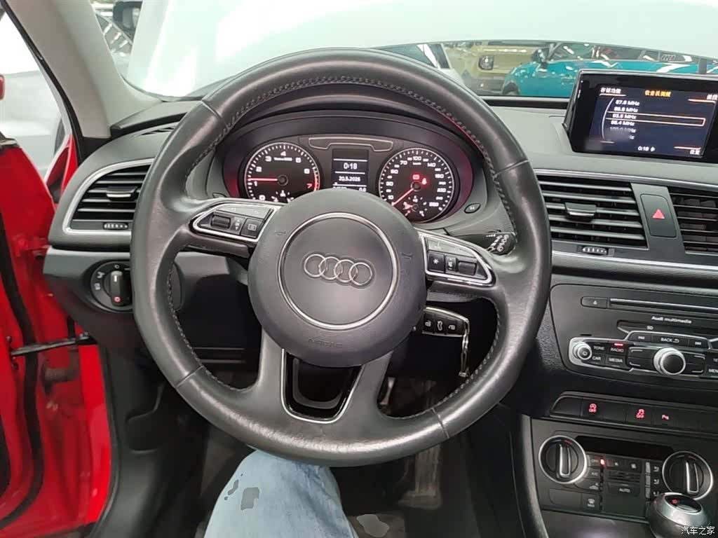 Audi Q3, 2019 11