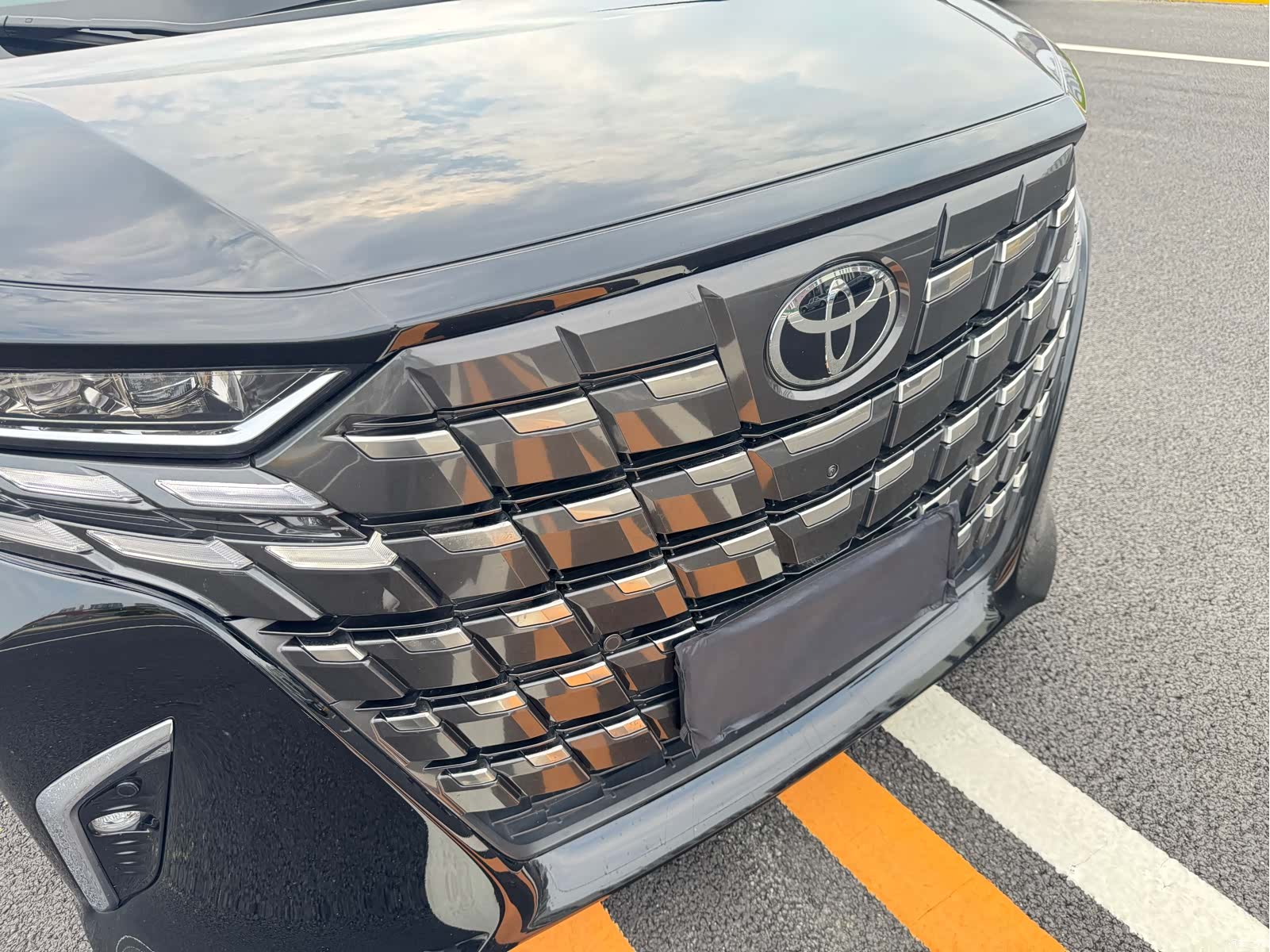 Toyota Alphard, 2024 29