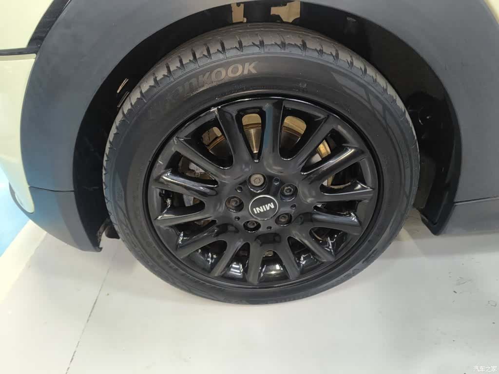 Mini ONE, 2019 25