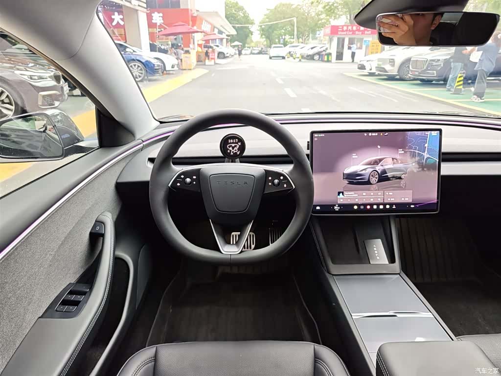 Tesla Model 3, 2024 16