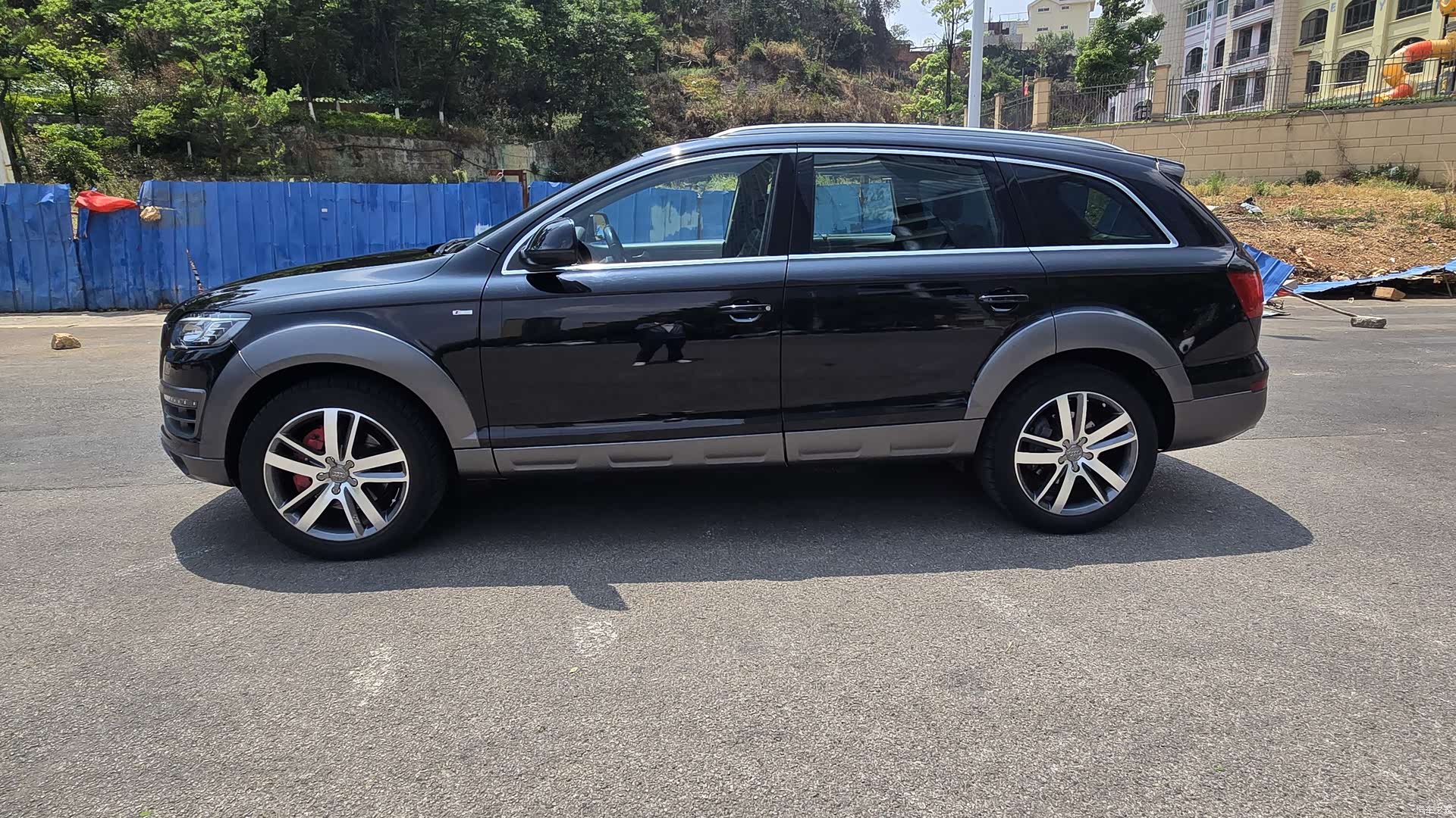 Audi Q7, 2014 3