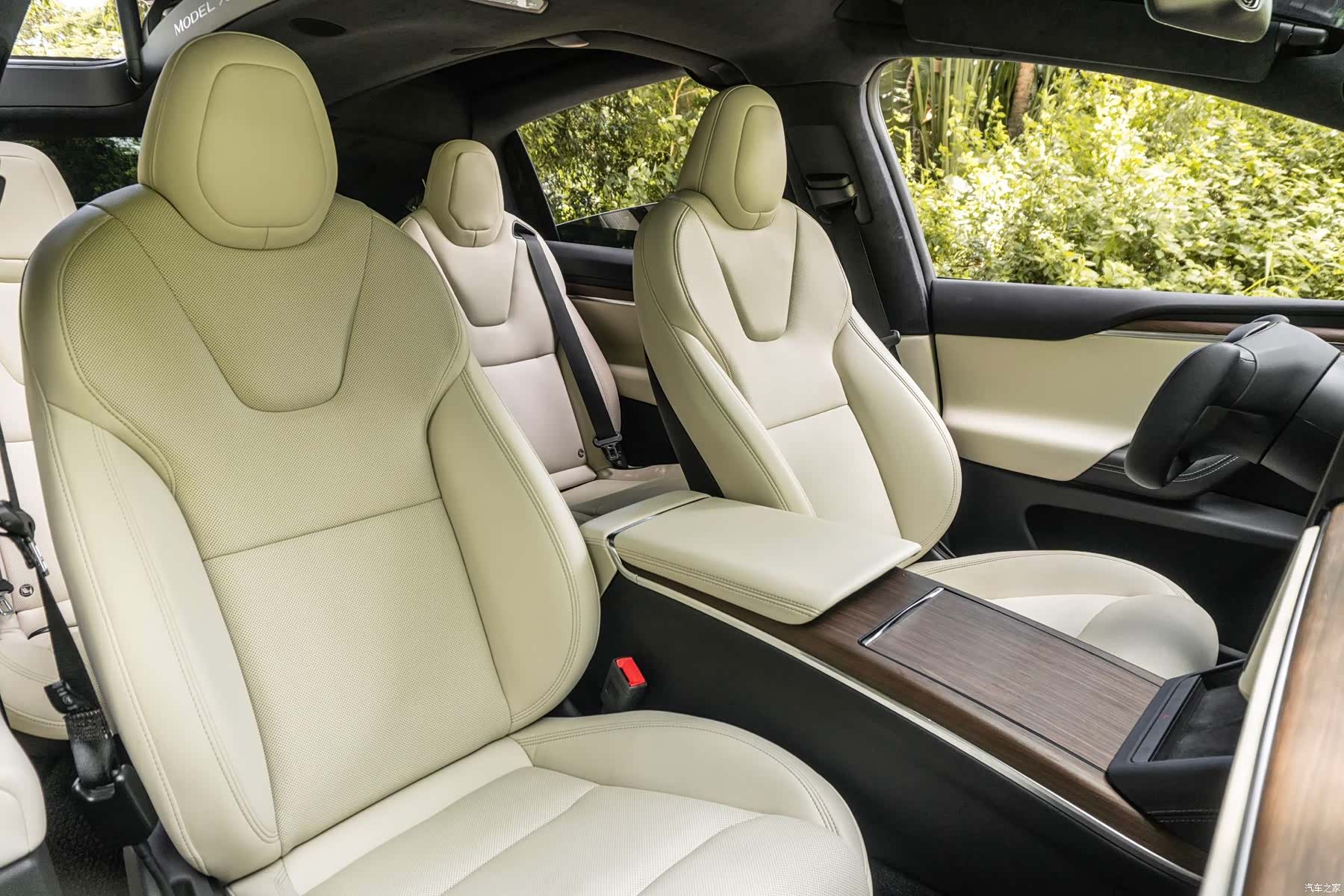 Tesla Model X, 2023 15