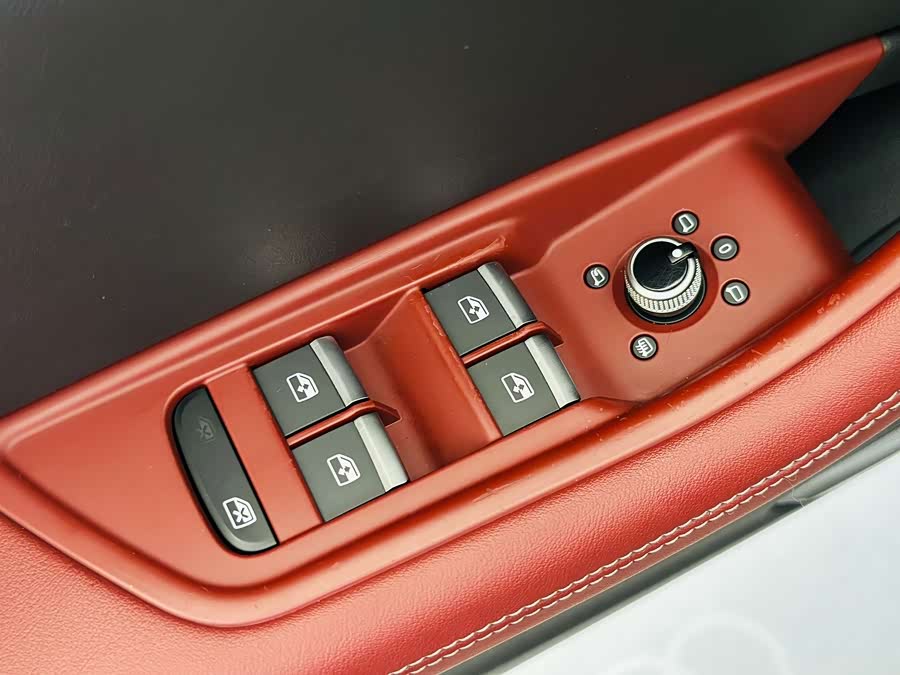 Audi A4L 2022, фото 11