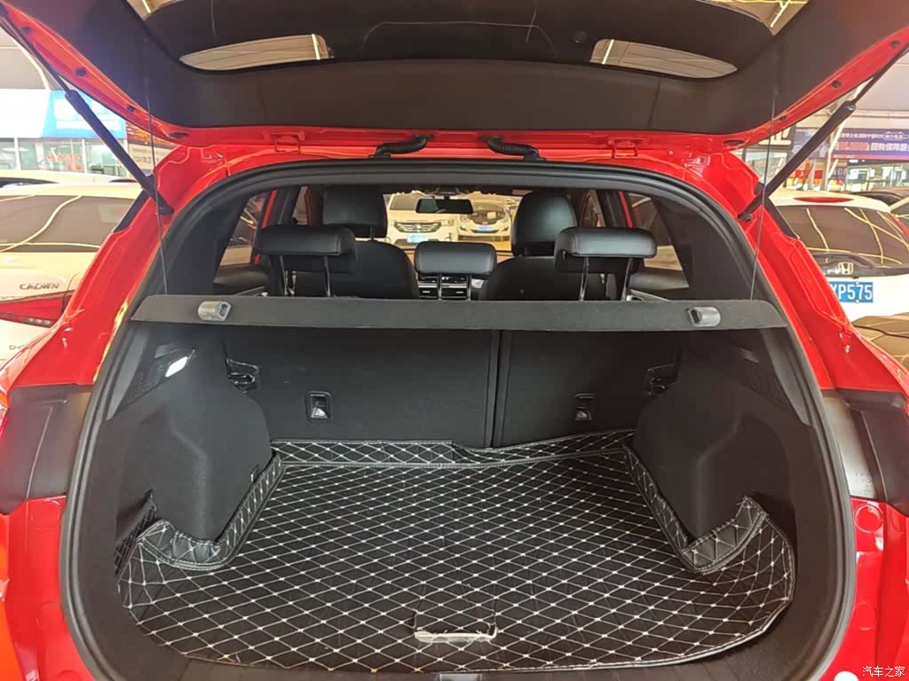 Geely Coolray, 2021 19
