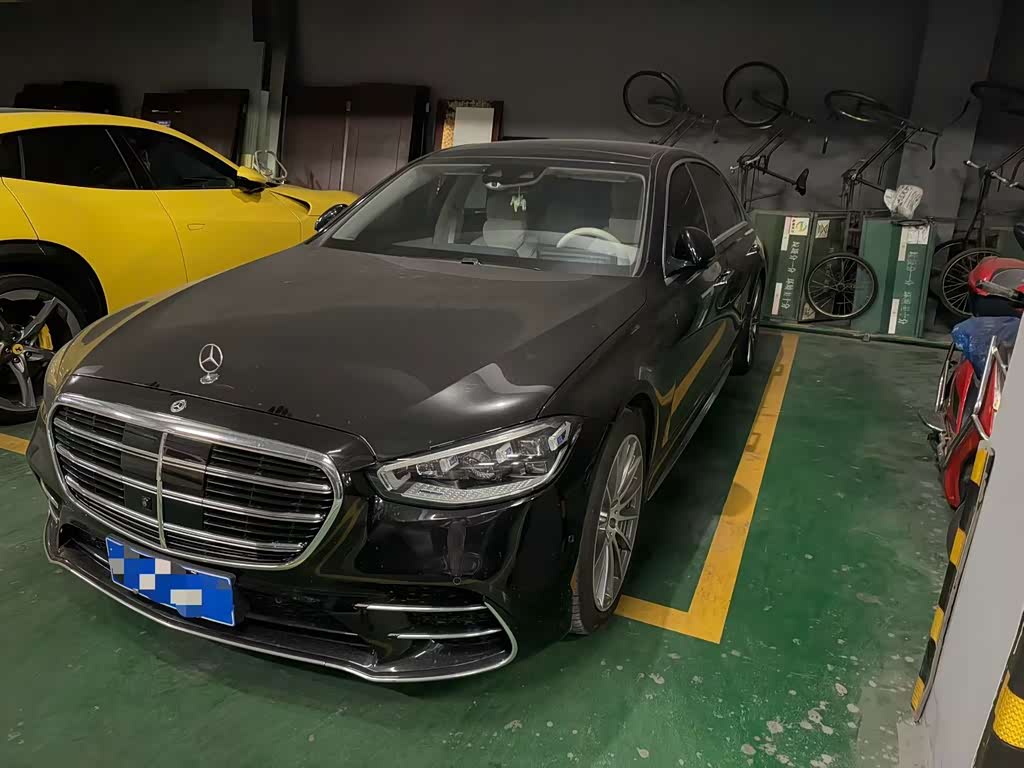 Mercedes-Benz S-Class